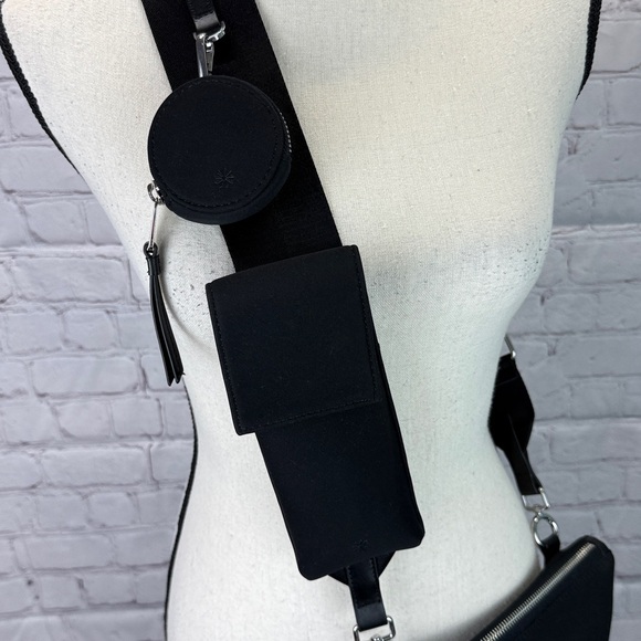 ⭐️Athleta Revive Modular Crossbody Bag black - Picture 6 of 12